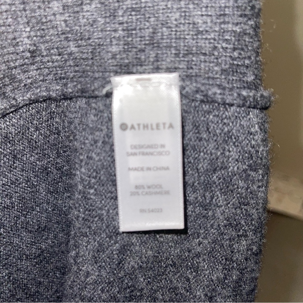 Athleta Woman Cashmere Wool Blend Women Sweater Size M - Picture 6 of 6